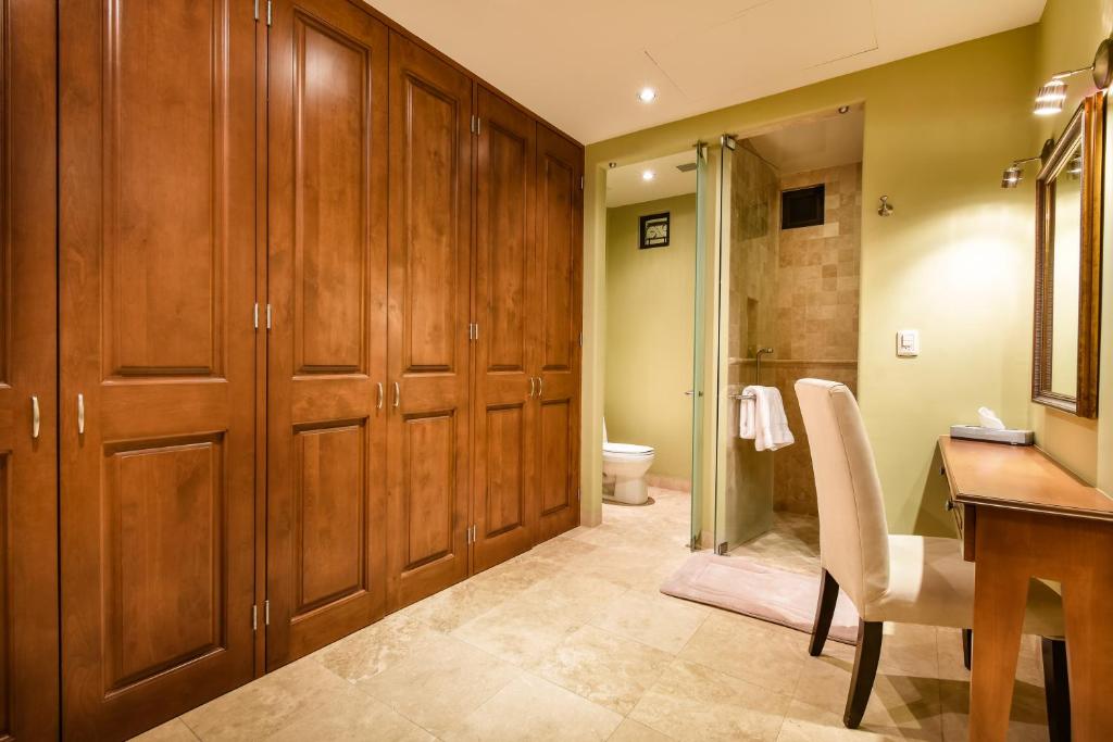 Alegranza Luxury Resort - All Master Suite photo 4