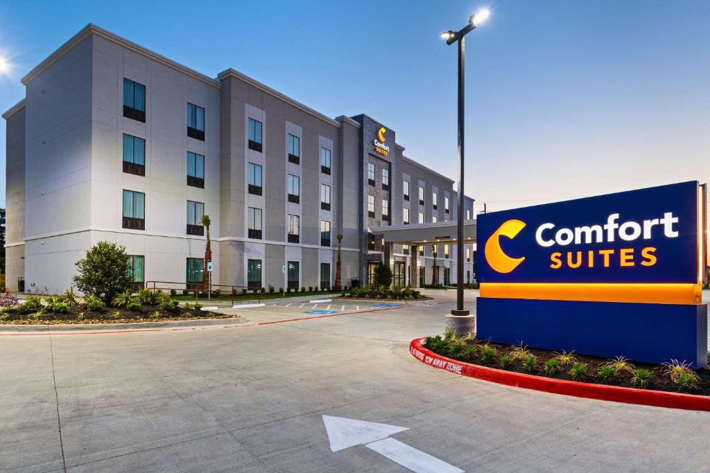 Comfort Suites Humble Houston IAH image