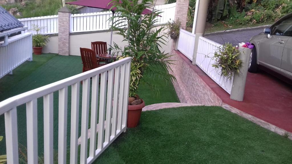 SHAY LYAH SELF CATERING photo 3