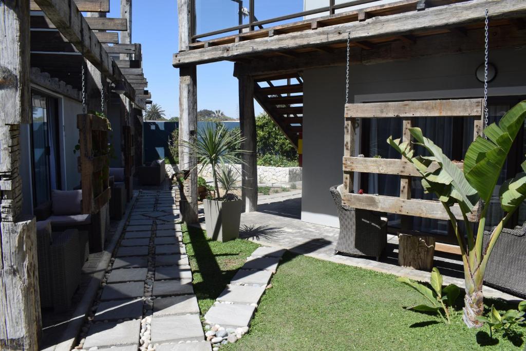 Driftwood Guesthouse photo 3