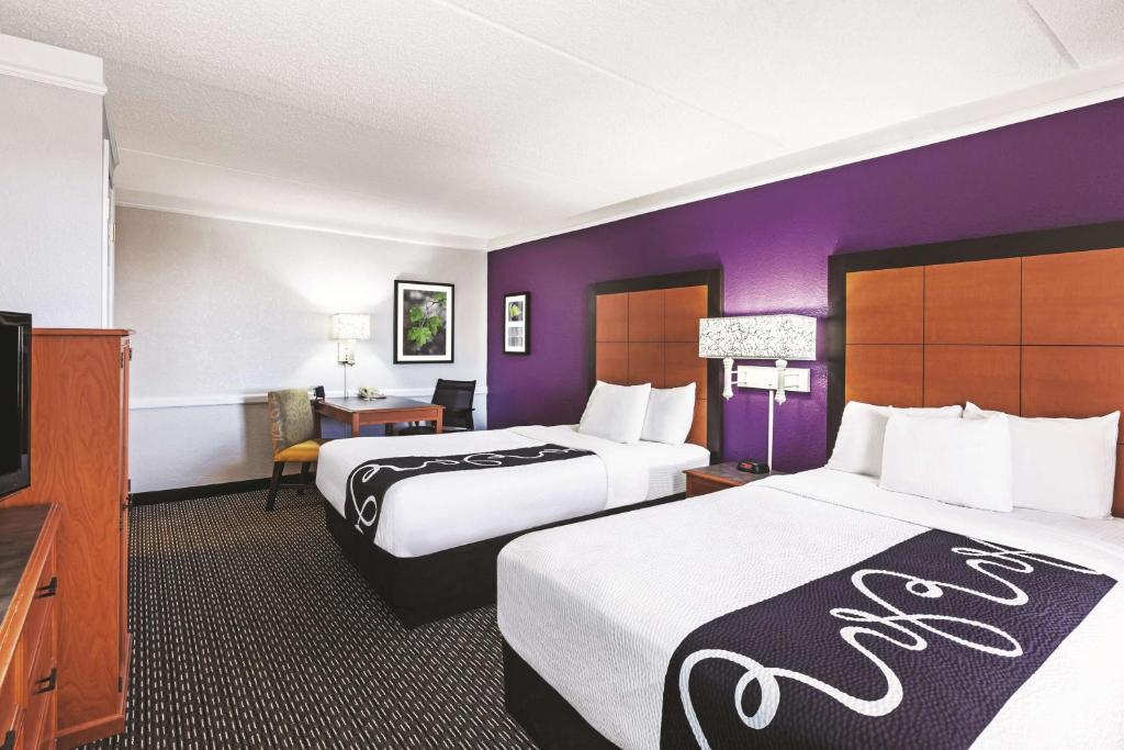 La Quinta Inn by Wyndham Midland photo 2