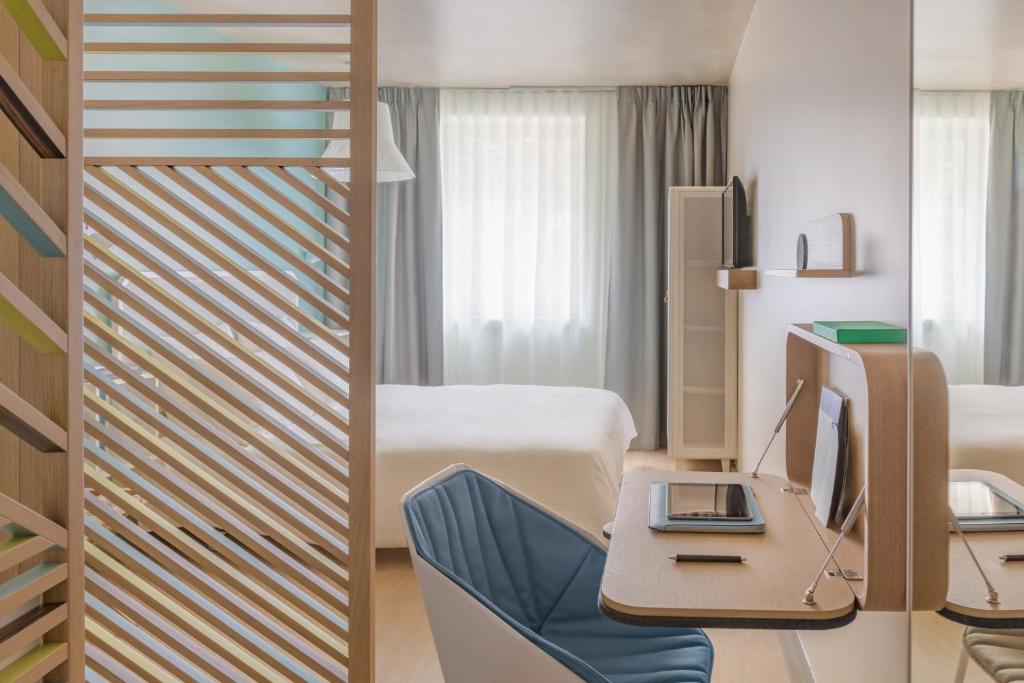 OKKO Hotels Paris Gare de l'Est - Tap to explore photos