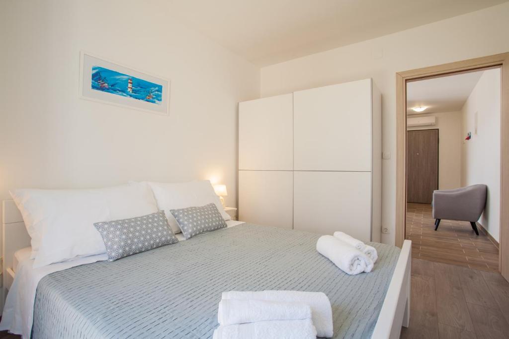 Apartment D photo 3