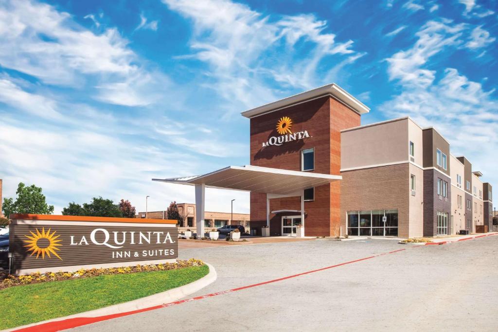 La Quinta by Wyndham Dallas Northeast-Arboretum photo 1