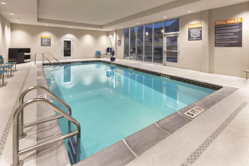 La Quinta by Wyndham Terre Haute photo 3