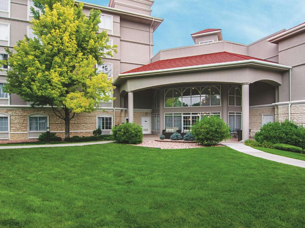 La Quinta by Wyndham Denver Airport DIA photo 3