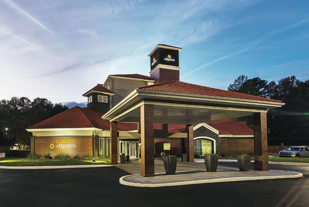 La Quinta by Wyndham Atlanta Conyers photo 3