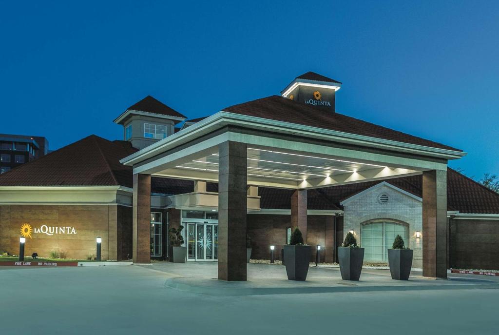 La Quinta by Wyndham Dallas Plano West photo 2