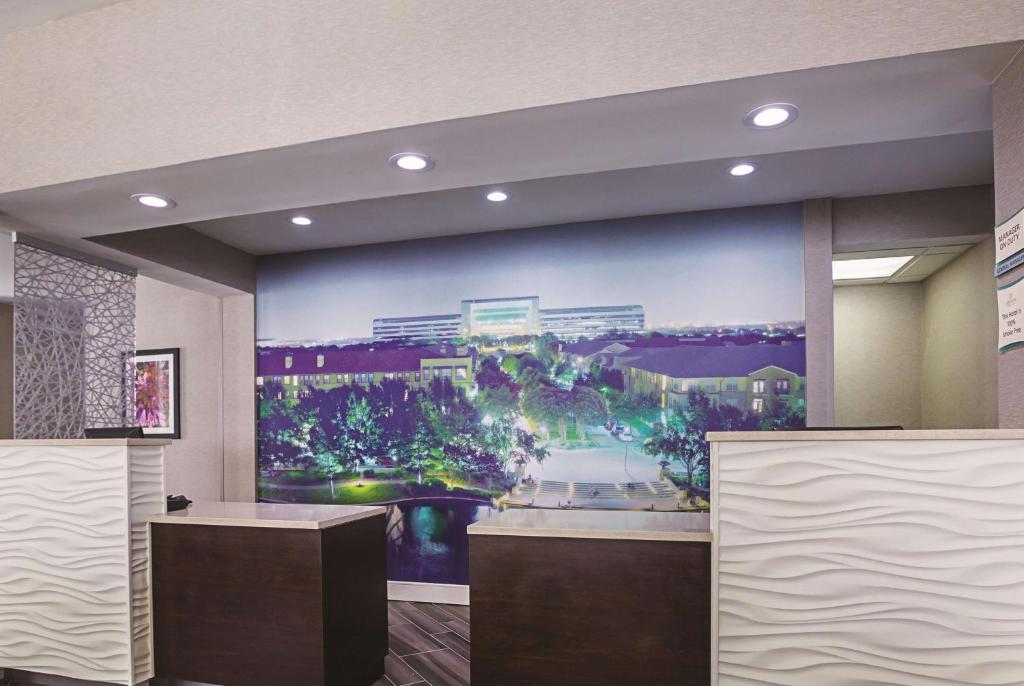 La Quinta by Wyndham Dallas Plano West photo 4