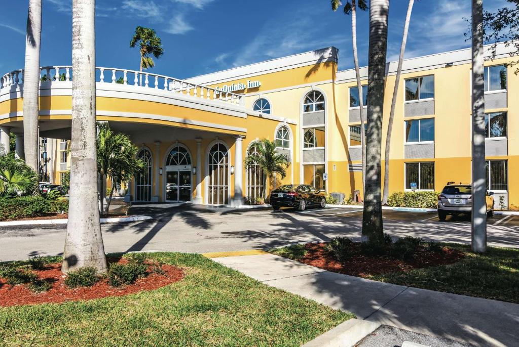 La Quinta Inn by Wyndham Jupiter photo 2