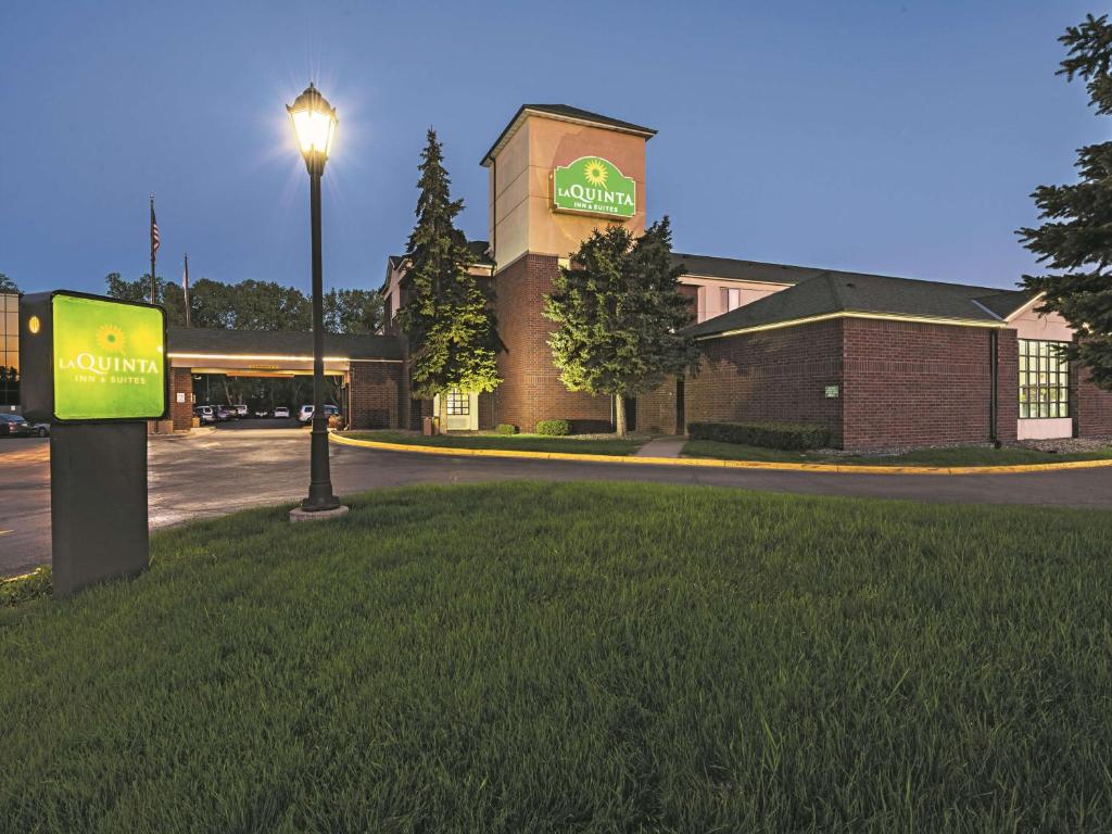 La Quinta by Wyndham Minneapolis Northwest photo 1