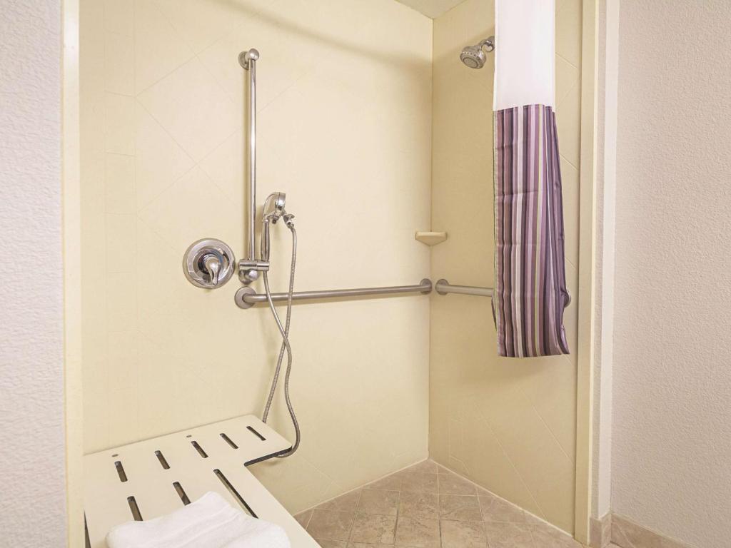 La Quinta by Wyndham Fresno Northwest photo 1