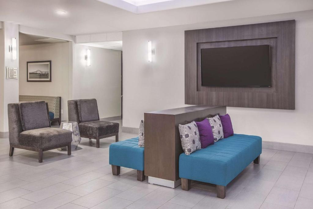 La Quinta by Wyndham Bay City photo 3