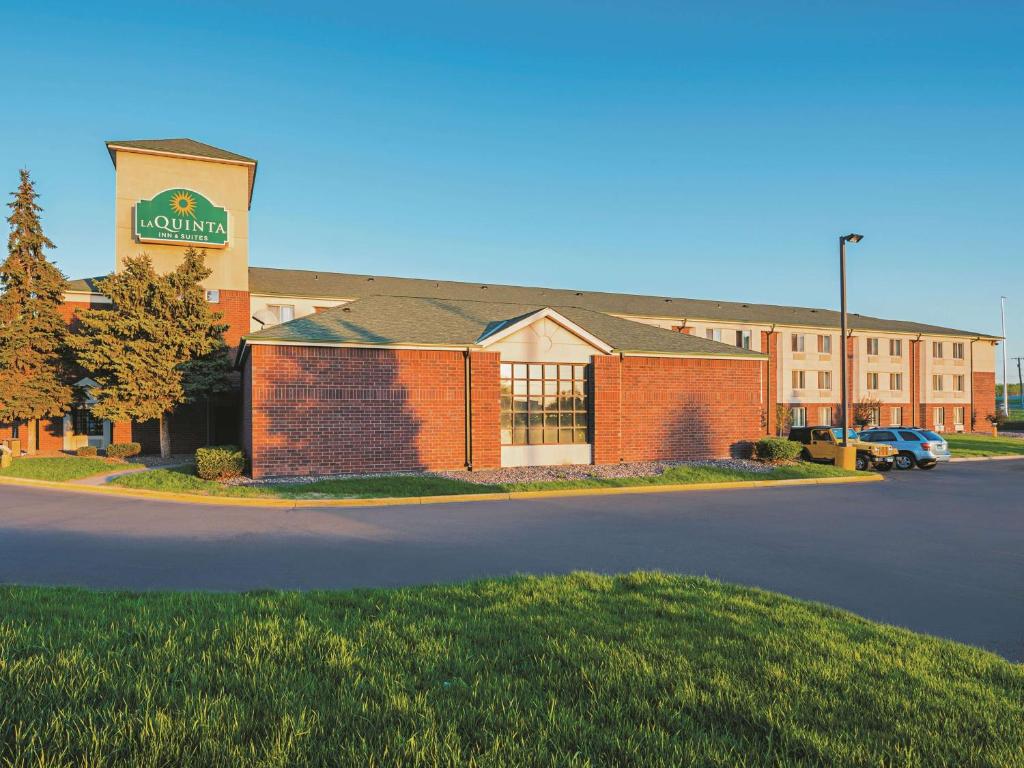 La Quinta by Wyndham Minneapolis Northwest photo 2