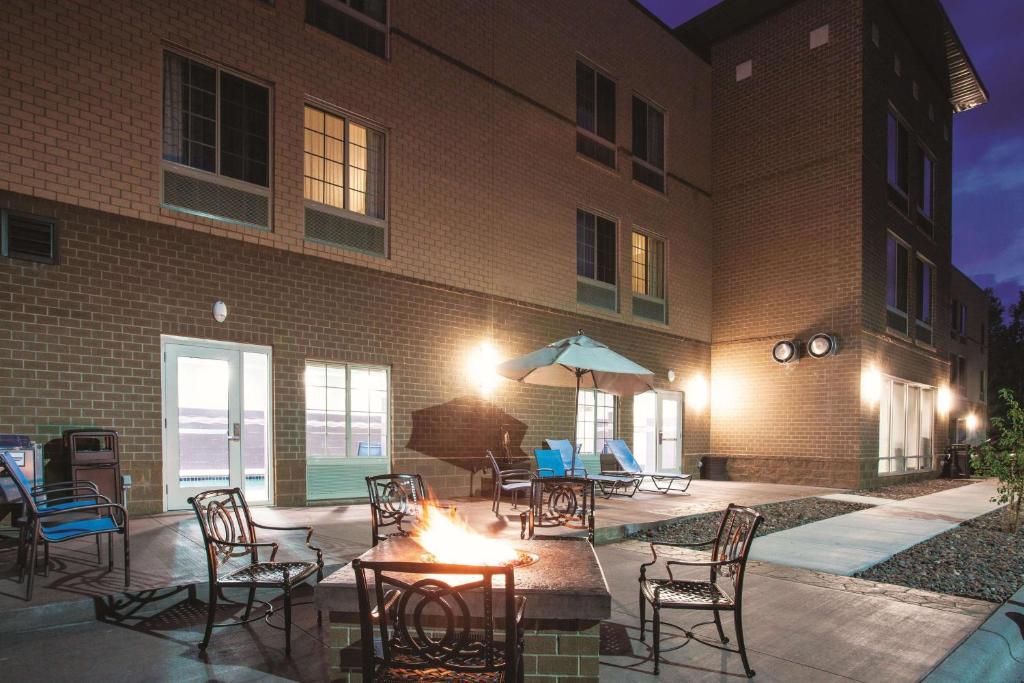 La Quinta by Wyndham Duluth photo 4