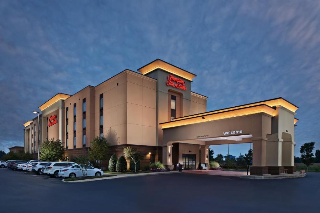 Hampton Inn & Suites Millington image