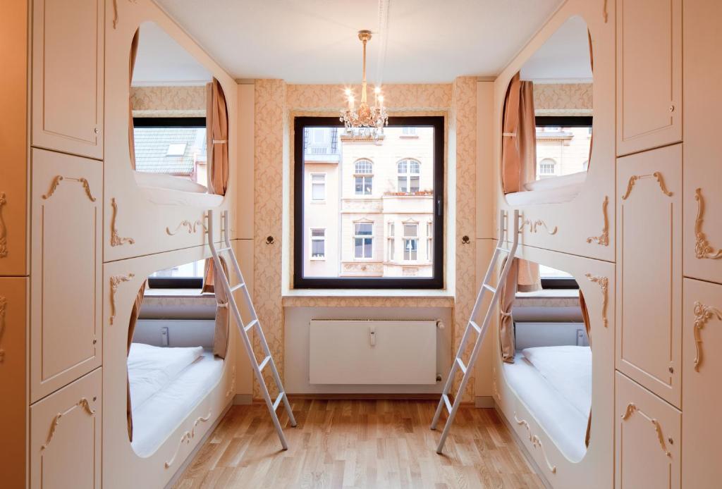 Номер (Односпальная кровать в 6-местном общем женском номере), Hostel die Wohngemeinschaft