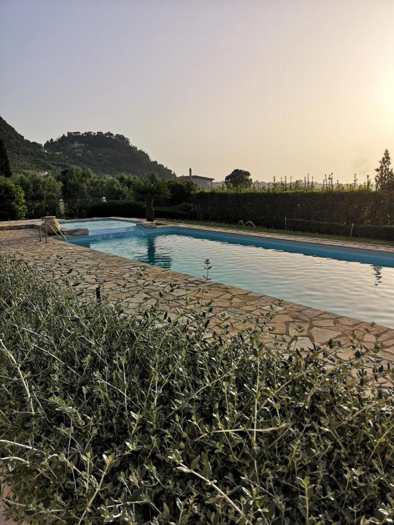Luxury Villa Flora Kiparissia photo 3