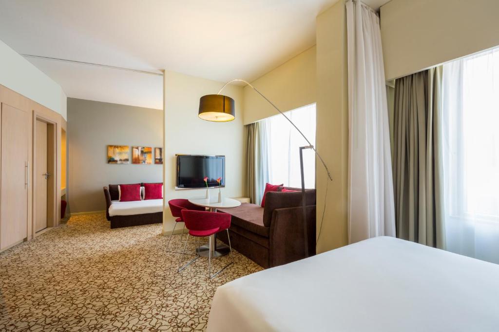 Двухместный (Семейный люкс), Отель Novotel Suites Dubai Mall of the Emirates