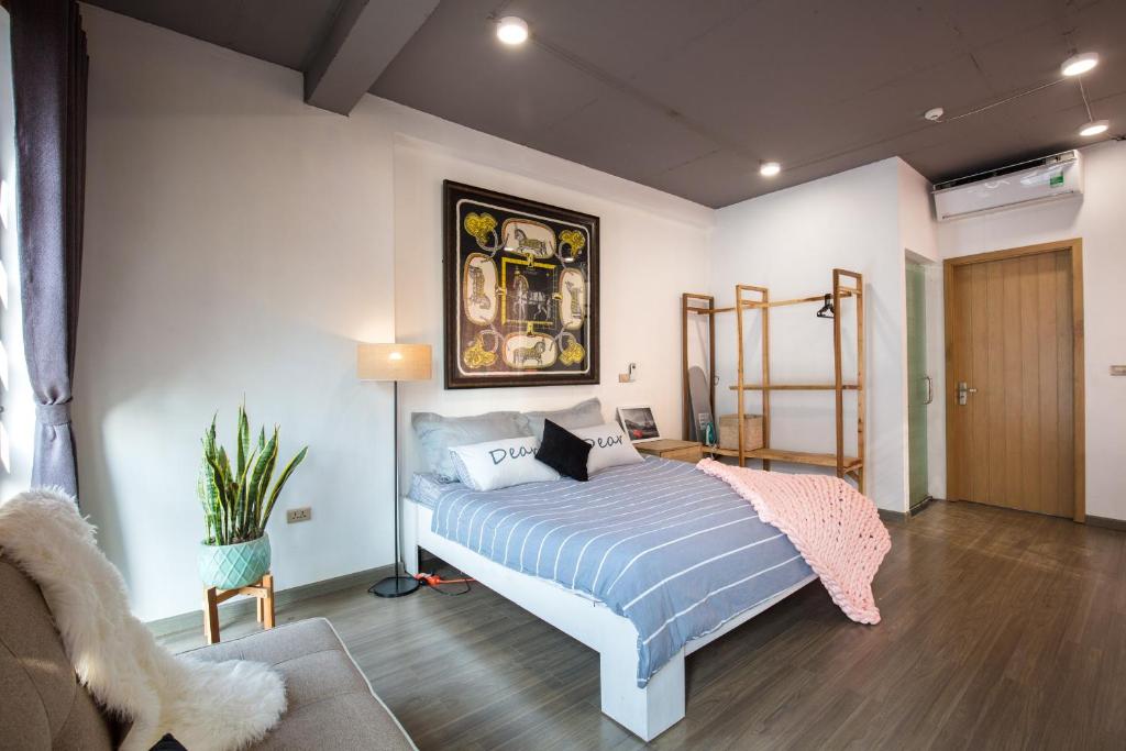 6 Le Thanh Tong Building