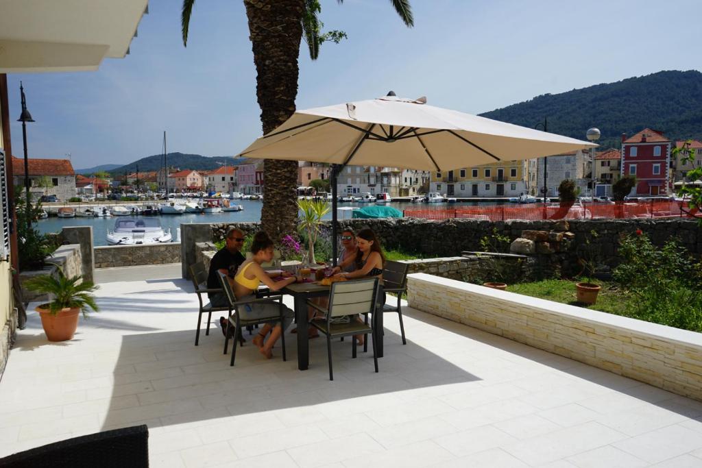 Pascal Adventure, Villa 7 nights 1 free