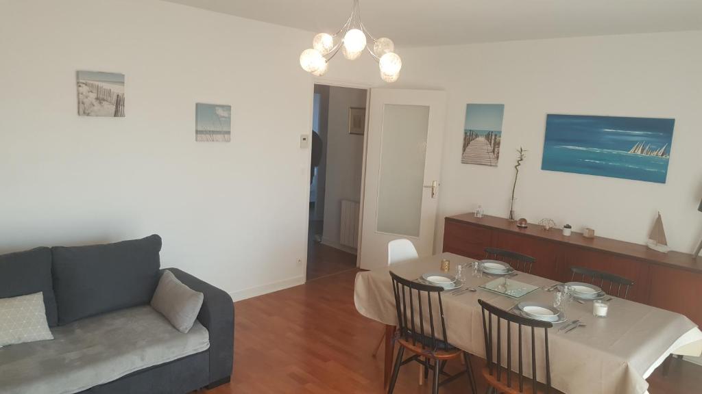 Très bel appartement centre ville 2 mn plages et marché photo 2