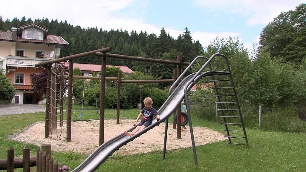 Landgasthof Hotel Zum Hirschenstein, Pension Garni photo 4