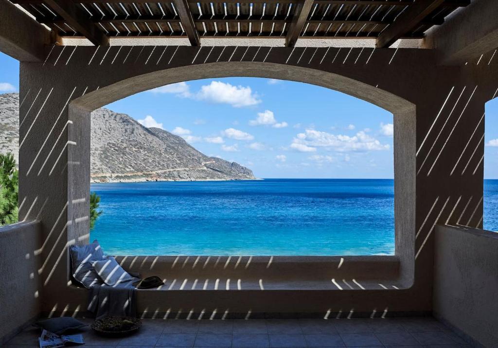 Plaka Sea Front Residence photo 1