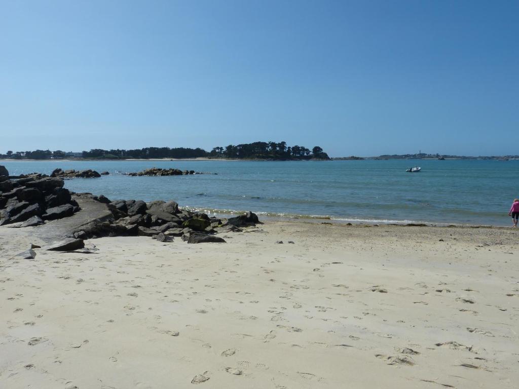 village insolite tiny photo 3