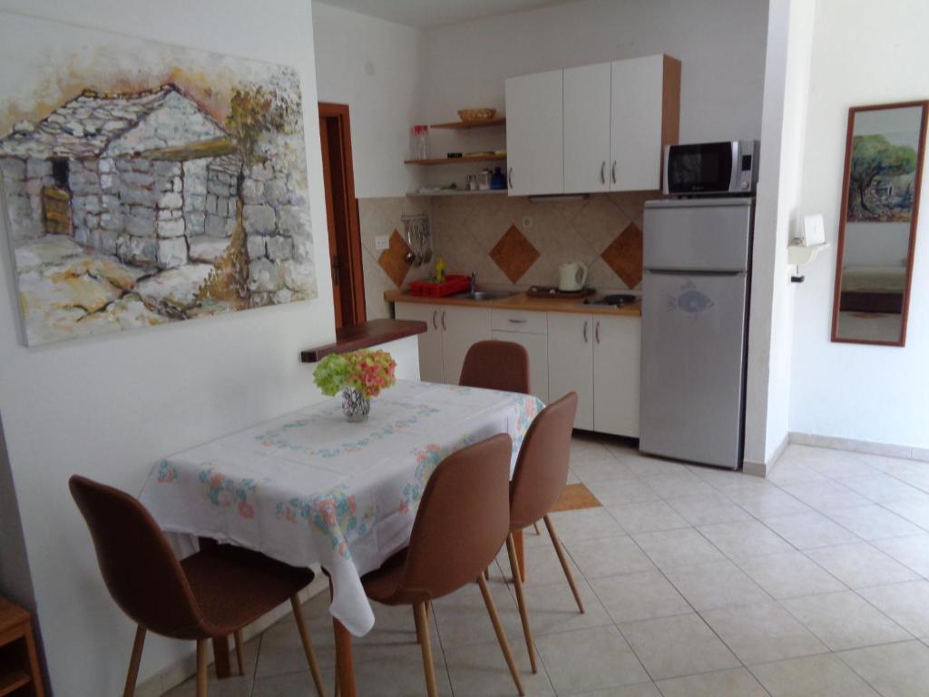Apartments Maslina photo 2