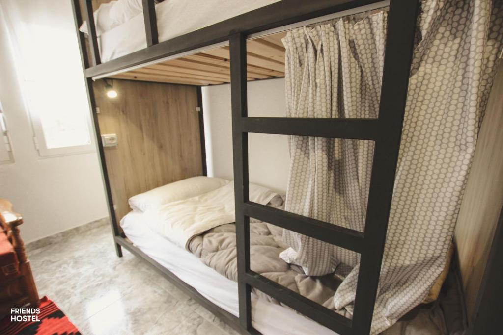 Friends' Guesthouse & Hostel photo 3