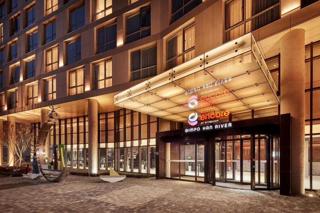 Ramada Encore by Wyndham Gimpo Han River Hotel photo 2
