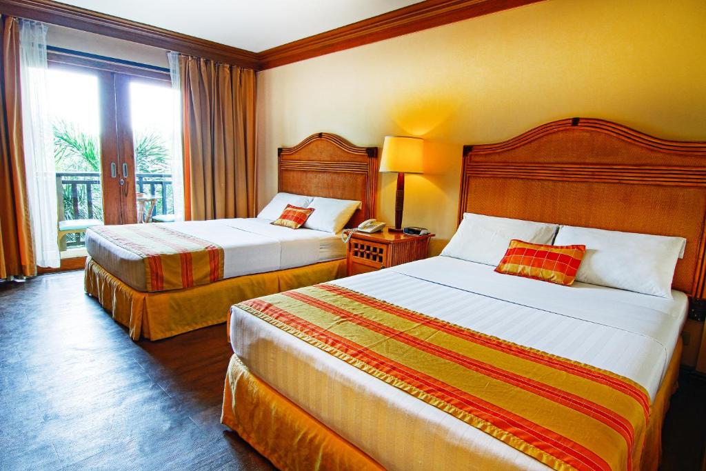 Двухместный (Двухместный номер Делюкс с 2 отдельными кроватями), Boracay Tropics Resort Hotel