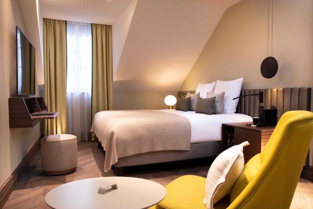 Сьюит (Полулюкс), Hotel D Geneva