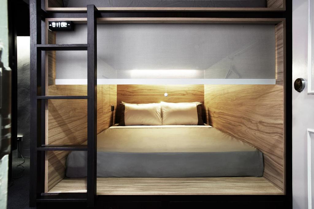 Номер (Кровать размера «queen-size» в общем номере для мужчин и женщин), The Pod @ Beach Road Boutique Capsule Hotel