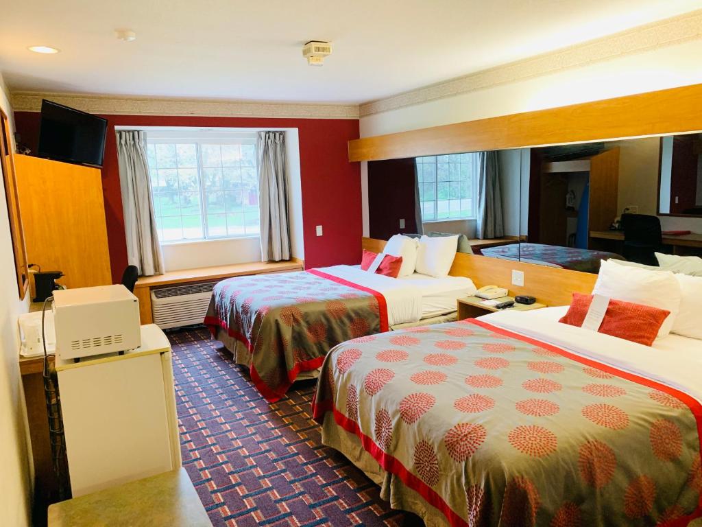 Ramada Limited Bloomington image