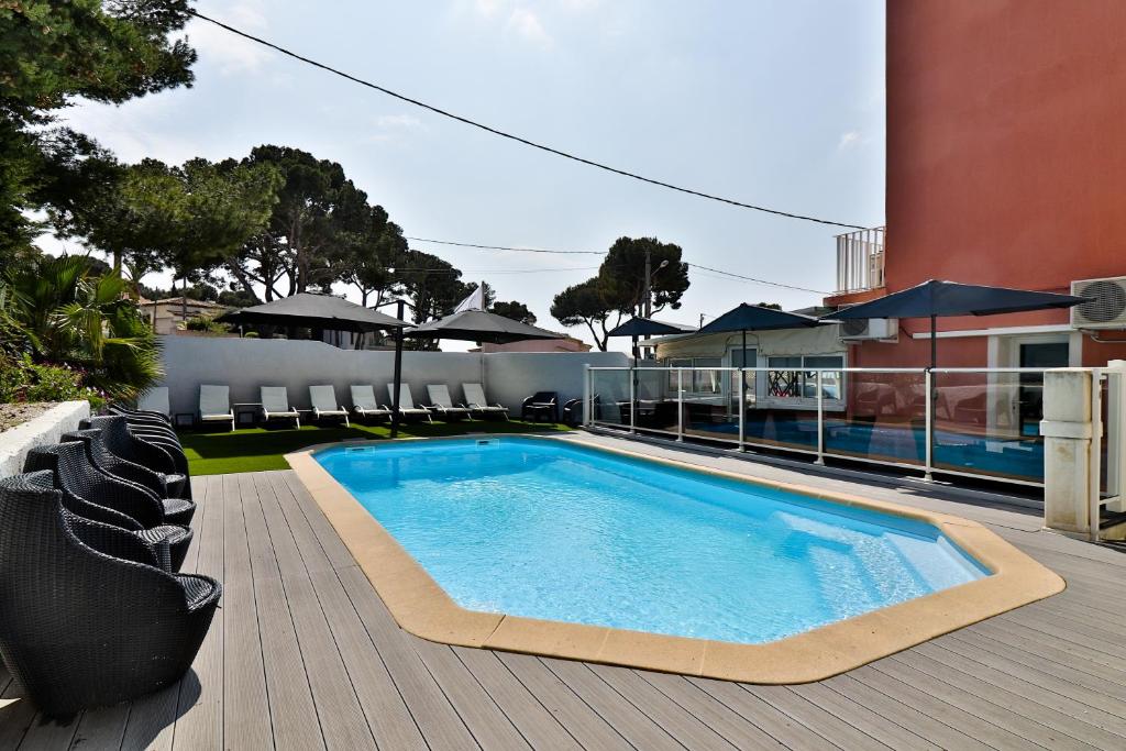 Hotel La Tuiliere photo 3