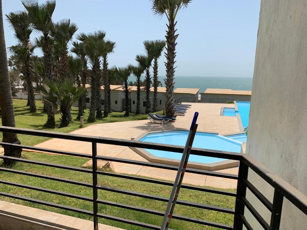 WATERFRONT FLAT photo 1