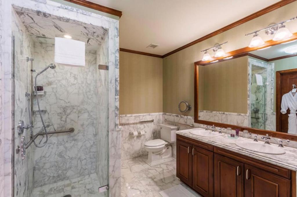 The Ritz-Carlton Club, Two-Bedroom WR Residence 2405, Ski-in & Ski-out Resort in Aspen Highlands photo 4