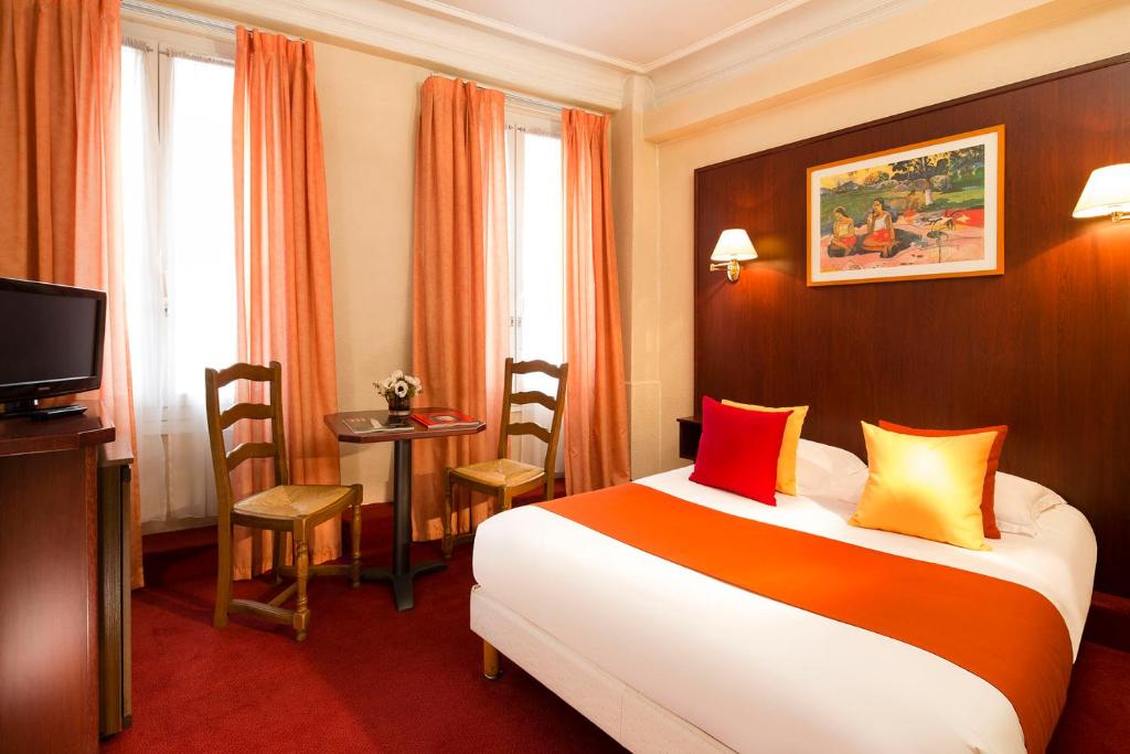 Двухместный (Улучшенный двухместный номер с 1 кроватью), Hôtel Londres Saint Honoré