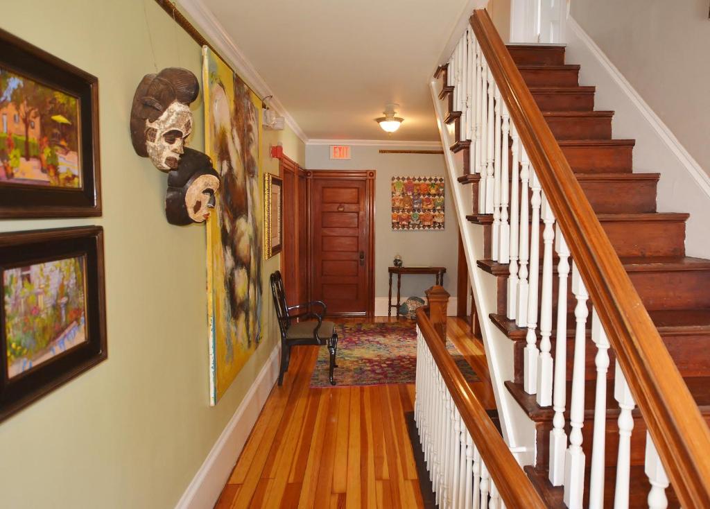 The John Randall House photo 3
