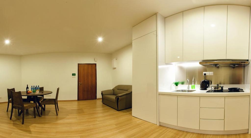 Апартаменты (Номер-студио Делюкс с 2 спальнями), Luxfort 118 Service Suites