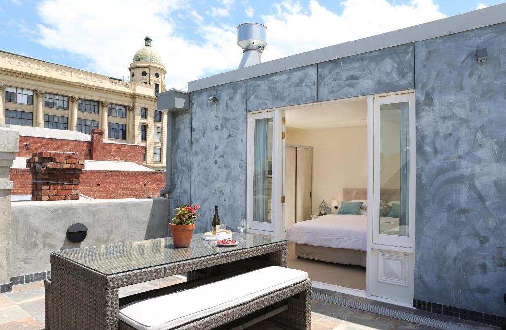 Studio 8 - Penthouse photo 3