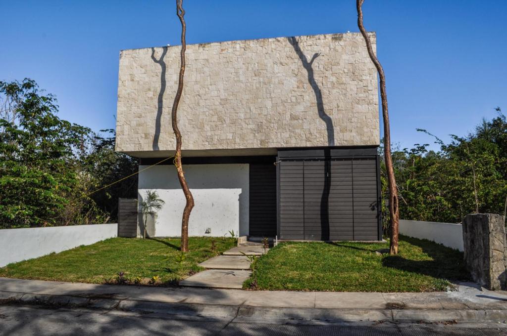 VACATION Full house with Private Pool, 3 Bedroom photo 2