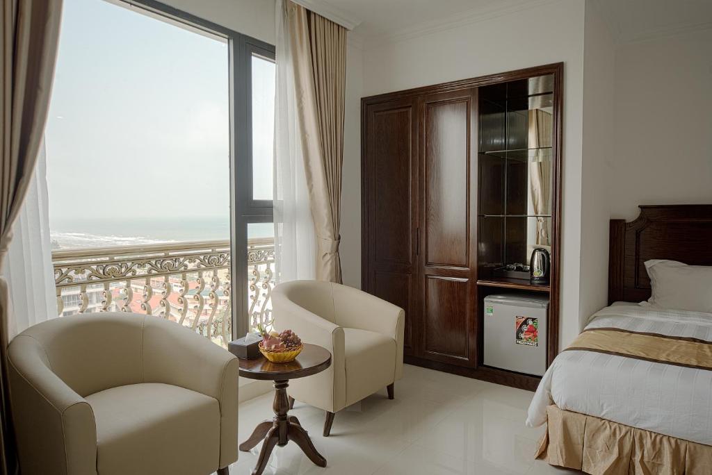 Khách sạn Hoàng Thái