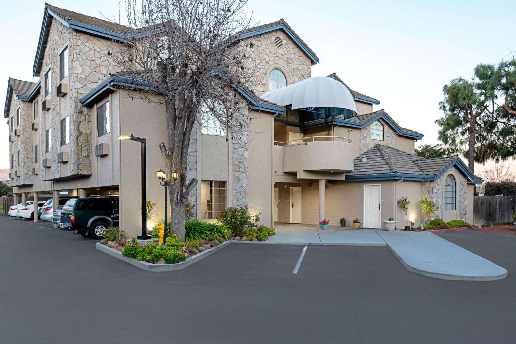 Clarion Inn Silicon Valley photo 4