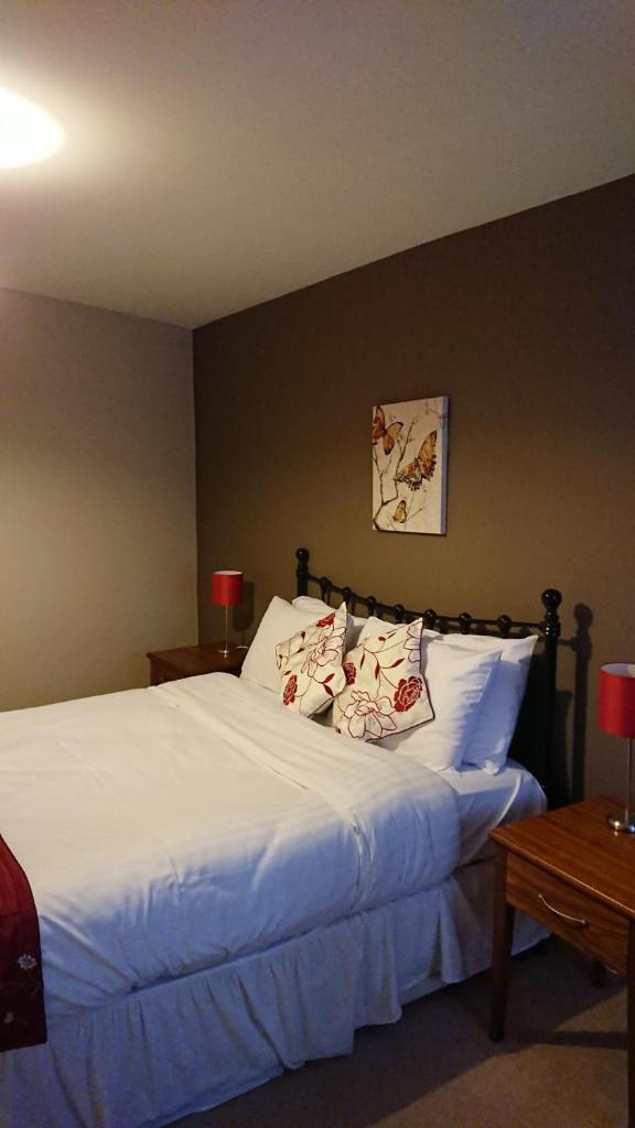 Victoria Cloisters Apartments photo 1