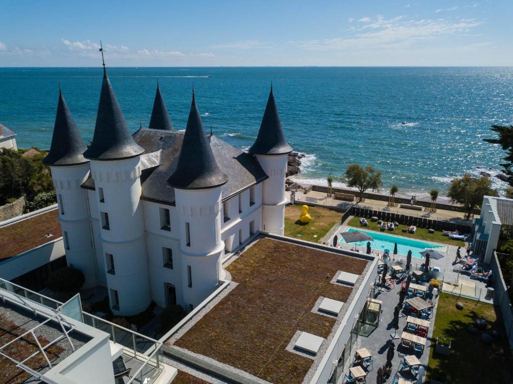 Hôtel Château des Tourelles, Thalasso et piscine d'eau de mer chauffée photo 3