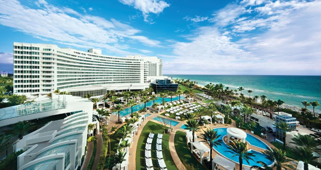 Fontainebleau Miami Beach image
