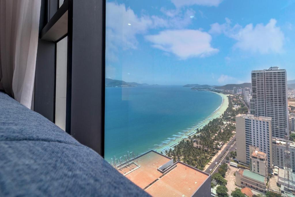 Апартаменты (Семейный люкс с видом на море и город), Nha Trang Beach Apartments